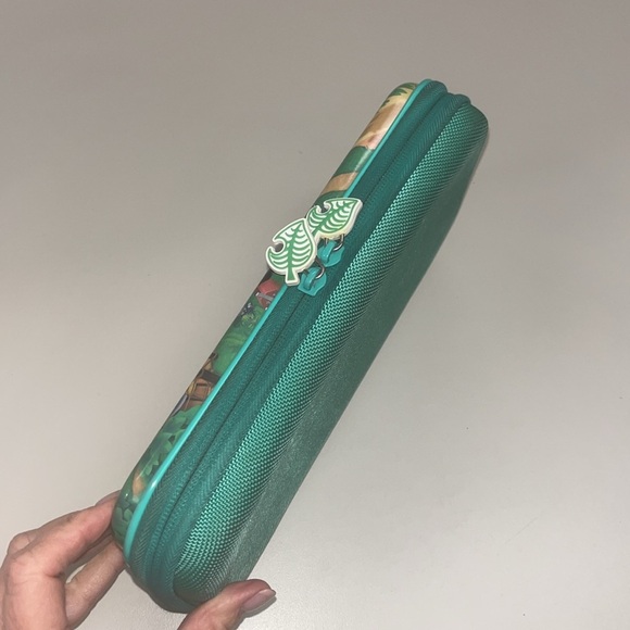 Animal Crossing Nintendo Switch Case from 2020 - Picture 6 of 14